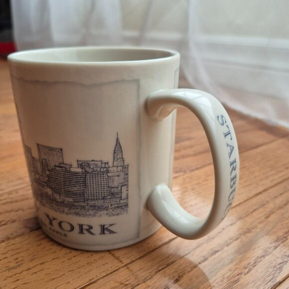 2011 Starbucks New York City The Big Apple 18 Oz Coffee Mug Architecture Series - Picture 3 of 7